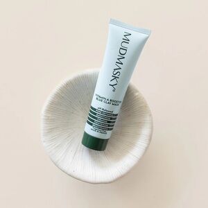 Jilly Box / Mudmasky Blue Clay Vitamin-A Booster Mask & Vitamin C Eye Mask